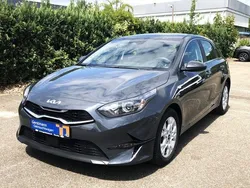Pentametal metallic Gebraucht 2024 Kia Ceed Vision Limousine | 21.680 € (Superpreis)