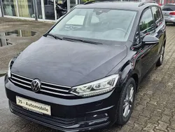 Deep black perleffekt Gebraucht 2023 VW Touran Van / Kleinbus | 33.300 € (Etwas zu teuer)