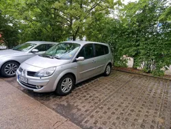 Grau Gebraucht 2008 Renault Grand Scénic II Van / Kleinbus | 2.800 € (Fairer Preis)