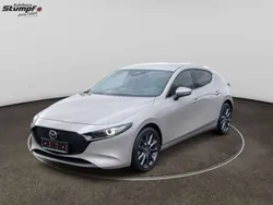 Platinum quartz metallic Gebraucht 2024 Mazda 3 Center-Line Limousine | 29.690 € (Fairer Preis)