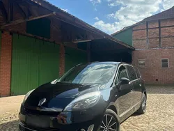 Schwarz Gebraucht 2013 Renault Grand Scénic III Van / Kleinbus | 4.800 € (Fairer Preis)