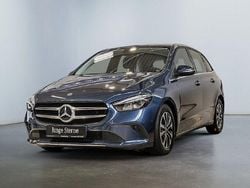 Blau Gebraucht 2022 Mercedes B200 Van / Kleinbus | 26.560 € (Guter Preis)