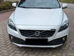 Weiß Gebraucht 2016 Volvo V40 CC Ocean Race Kombi | 15.000 € (Fairer Preis)