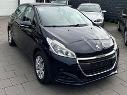 Blau Gebraucht 2017 Peugeot 208 Active Kleinwagen | 6.300 € (Fairer Preis)