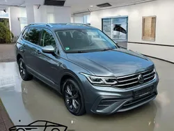 Grau Gebraucht 2022 VW Tiguan Allspace SUV | 27.990 € (Etwas zu teuer)