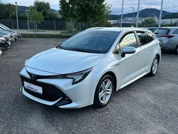 Weiß Gebraucht 2021 Toyota Corolla Kombi | 19.040 € (Guter Preis)