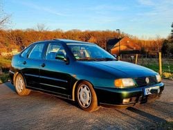 Grün Gebraucht 1999 VW Polo Classicline Limousine | 2.700 € (Fairer Preis)
