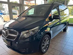 Blau Gebraucht 2023 Mercedes Vito Van / Kleinbus | 49.999 €