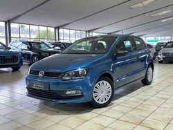 Blue silk Gebraucht 2015 VW Polo Trendline Limousine | 6.990 € (Superpreis)