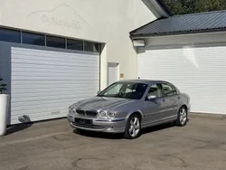 Silber Gebraucht 2002 Jaguar X-type Executive Limousine | 12.900 €