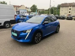 Blau Gebraucht 2021 Peugeot e-208 GT Kleinwagen | 17.990 € (Fairer Preis)
