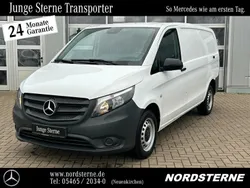 Weiß Gebraucht 2022 Mercedes Vito Van / Kleinbus | 31.642 € (Fairer Preis)