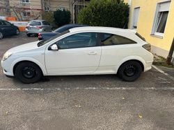 Weiß Gebraucht 2009 Opel Astra GTC Coupé | 1.450 € (Guter Preis)