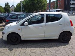Weiß Gebraucht 2010 Nissan Pixo Acenta Kleinwagen | 5.499 € (Teuer)