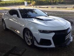 Weiß Gebraucht 2018 Chevrolet Camaro Coupé | 26.000 € (Fairer Preis)