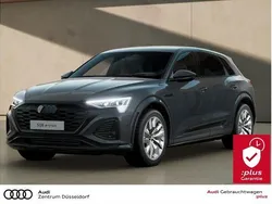 Grau Gebraucht 2024 Audi SQ8 e-tron Ambiente SUV | 72.410 € (Guter Preis)