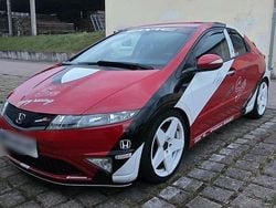 Rot Gebraucht 2010 Honda Civic Limousine | 8.000 € (Teuer)