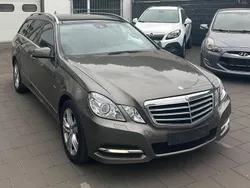 Grau Gebraucht 2011 Mercedes E200 Kombi | 6.200 € (Fairer Preis)