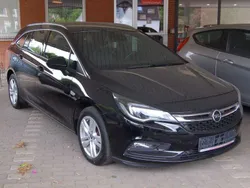 Schwarz Gebraucht 2019 Opel Astra Dynamic Kombi | 12.499 € (Etwas zu teuer)
