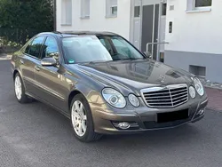 Grau Gebraucht 2009 Mercedes E320 Avantgarde Limousine | 7.900 € (Fairer Preis)