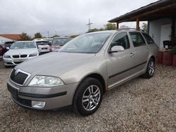 Grau Gebraucht 2006 Skoda Octavia Ambiente Kombi | 1.000 € (Guter Preis)