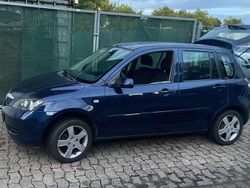 Blau Gebraucht 2006 Mazda 2 Kleinwagen | 600 € (Superpreis)
