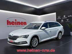 Weiß Gebraucht 2024 Skoda Superb Style Kombi | 33.699 €