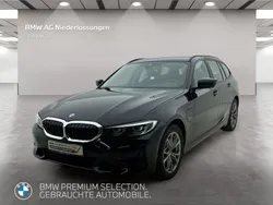 Schwarz Gebraucht 2022 BMW 320e Sport Line Kombi | 31.207 € (Fairer Preis)
