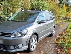 Braun Gebraucht 2013 VW Touran Cross Van / Kleinbus | 13.499 € (Teuer)