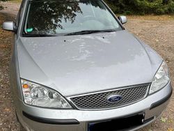 Silber Gebraucht 2004 Ford Mondeo Trend Kombi | 990 € (Superpreis)
