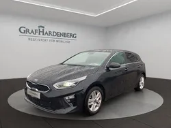 Schwarz Gebraucht 2020 Kia Ceed Vision Limousine | 18.990 € (Fairer Preis)