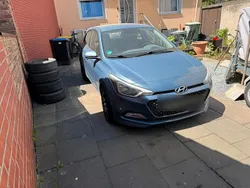 Blau Gebraucht 2016 Hyundai i20 Limousine | 5.000 € (Teuer)