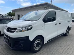 Weiß Gebraucht 2022 Opel Vivaro Edition Van | 13.990 €