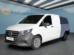 Weiß Gebraucht 2024 Mercedes Vito Van / Kleinbus | 29.549 € (Guter Preis)