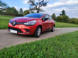 Rot Gebraucht 2018 Renault Clio IV LIMITED Limousine | 9.990 € (Fairer Preis)