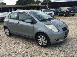 Silber Gebraucht 2008 Toyota Yaris Team Limousine | 2.999 € (Fairer Preis)