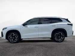 Oryxweiß perlmutteffekt sn 10 Gebraucht 2025 VW Tayron R-line SUV | 60.980 € (Guter Preis)