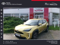 Gold Gebraucht 2023 Toyota Yaris Cross Team SUV | 25.890 € (Fairer Preis)