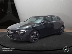 Kosmosschwarz Gebraucht 2024 Mercedes A220 Progressive Limousine | 37.390 € (Etwas zu teuer)