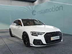 Weiß Gebraucht 2024 Audi A8 Ambiente Limousine | 114.943 €
