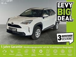 Schnee weiß Gebraucht 2024 Toyota Yaris Hybrid Business Edition | 21.887 € (Fairer Preis)
