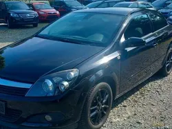 Schwarz Gebraucht 2009 Opel Astra GTC Innovation | 2.400 € (Guter Preis)
