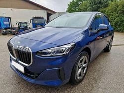 Blau Gebraucht 2023 BMW 218 Luxury Line Kombi | 23.900 € (Guter Preis)