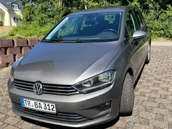 Gold Gebraucht 2015 VW Golf Sportsvan Comfortline Van / Kleinbus | 10.400 € (Guter Preis)