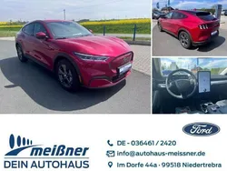 Rot Gebraucht 2022 Ford Mustang Mach-E Standard Range SUV | 45.990 €