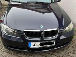 Blau Gebraucht 2007 BMW 318 Limousine | 7.100 € (Fairer Preis)