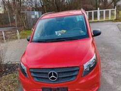 Rot Gebraucht 2015 Mercedes Vito Van | 17.500 €