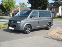 Grau Gebraucht 2014 VW T5 Highline Van | 25.000 € (Etwas zu teuer)