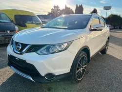 Weiß Gebraucht 2016 Nissan Qashqai Black Edition SUV | 12.490 € (Fairer Preis)
