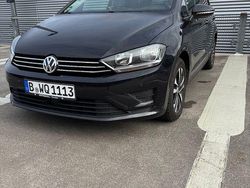 Schwarz Gebraucht 2015 VW Golf Sportsvan Comfortline Van / Kleinbus | 10.900 € (Etwas zu teuer)